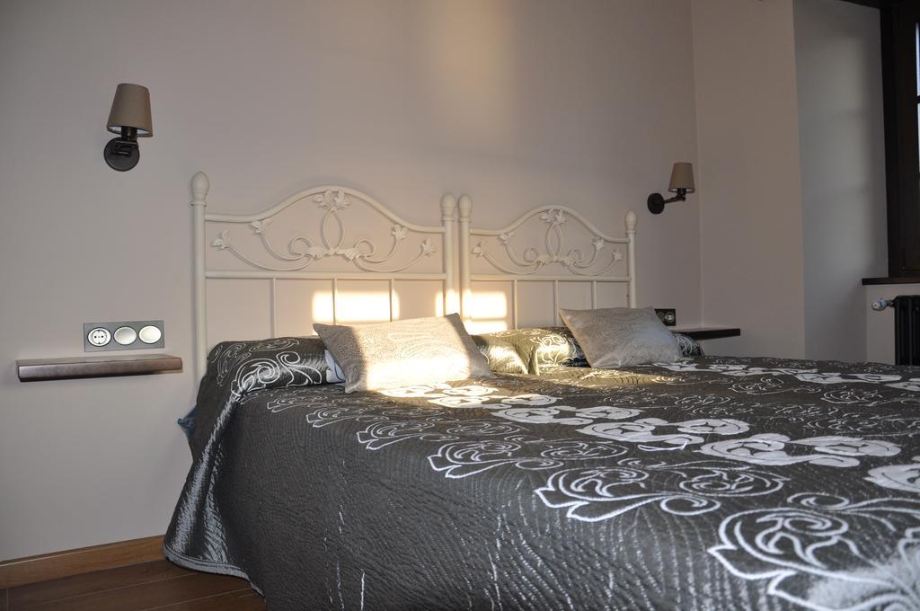 Casa Pacho Apartamentos Rurales Luarca Chambre photo